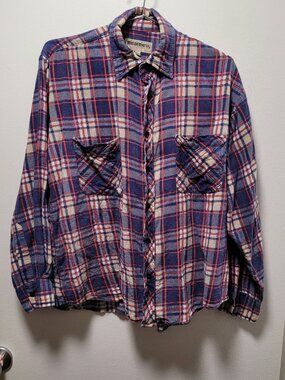 Wilderness Flannel Button Down Shirt Size M